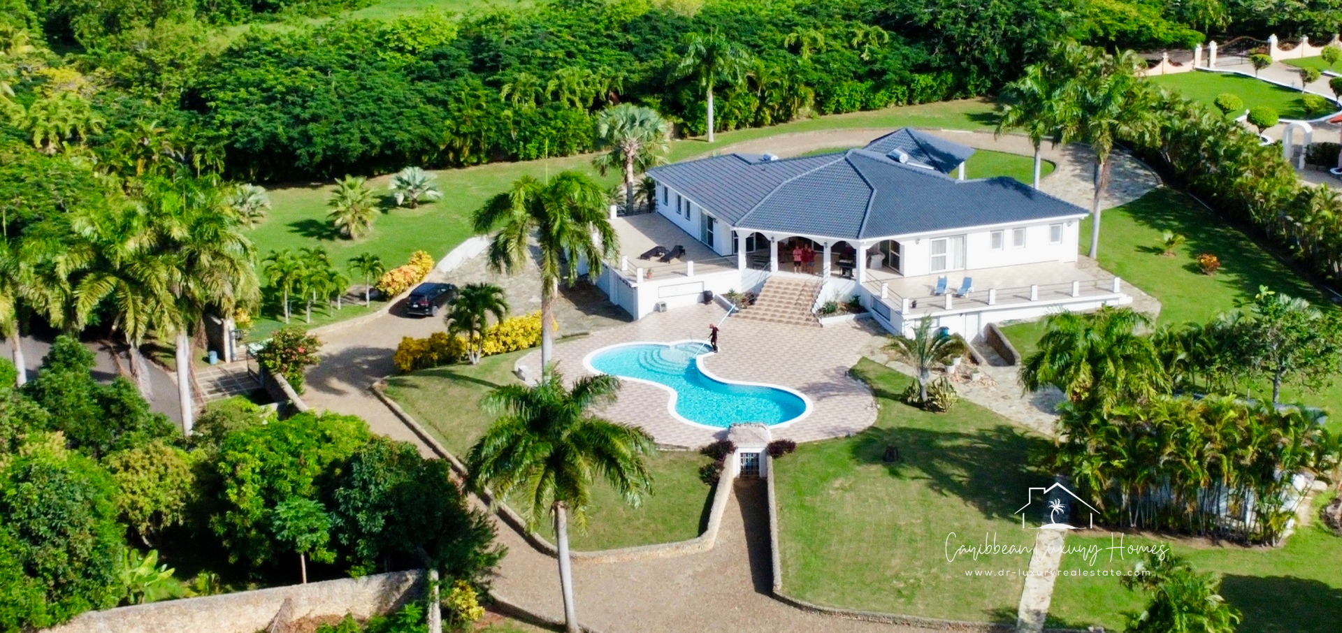 Villa mit 4 Schlafzimmern auf 9.966m² Grundstück zwischen Sosua & Cabarete